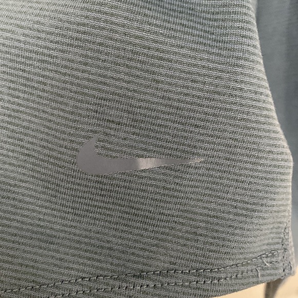 Nike Tank Top - Picture 6 of 6